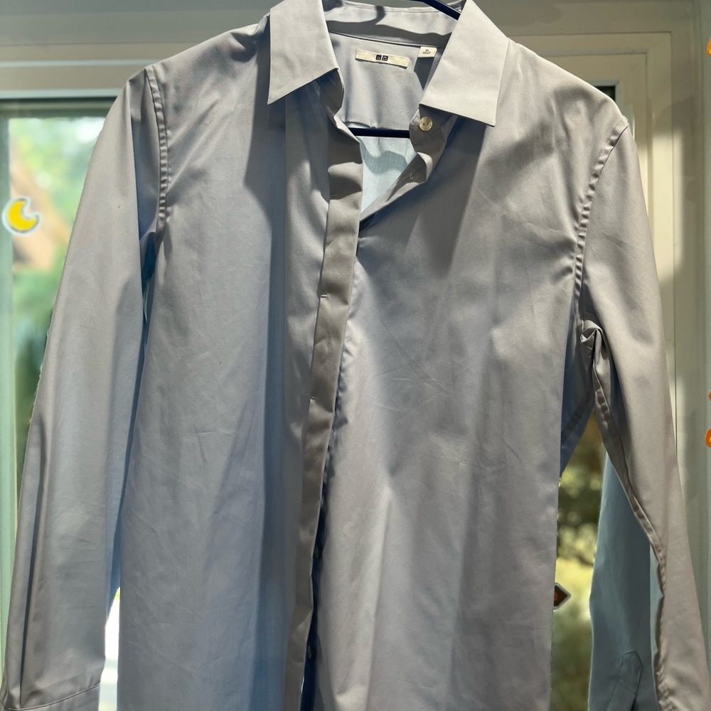 Uniqlo button up dress shirt